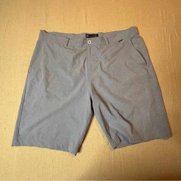 TRAVIS MATHEW Shorts Men's 40 Blue Micro Stripe Golf Performance Outdoor 10” Ins - Picture 1 of 7